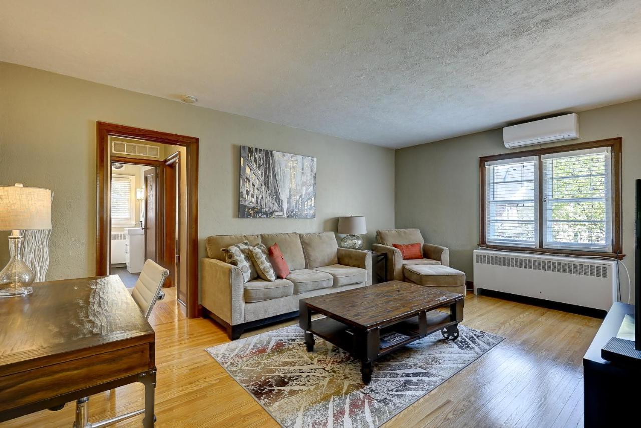 Apartmán Parkside House Barrie Exteriér fotografie